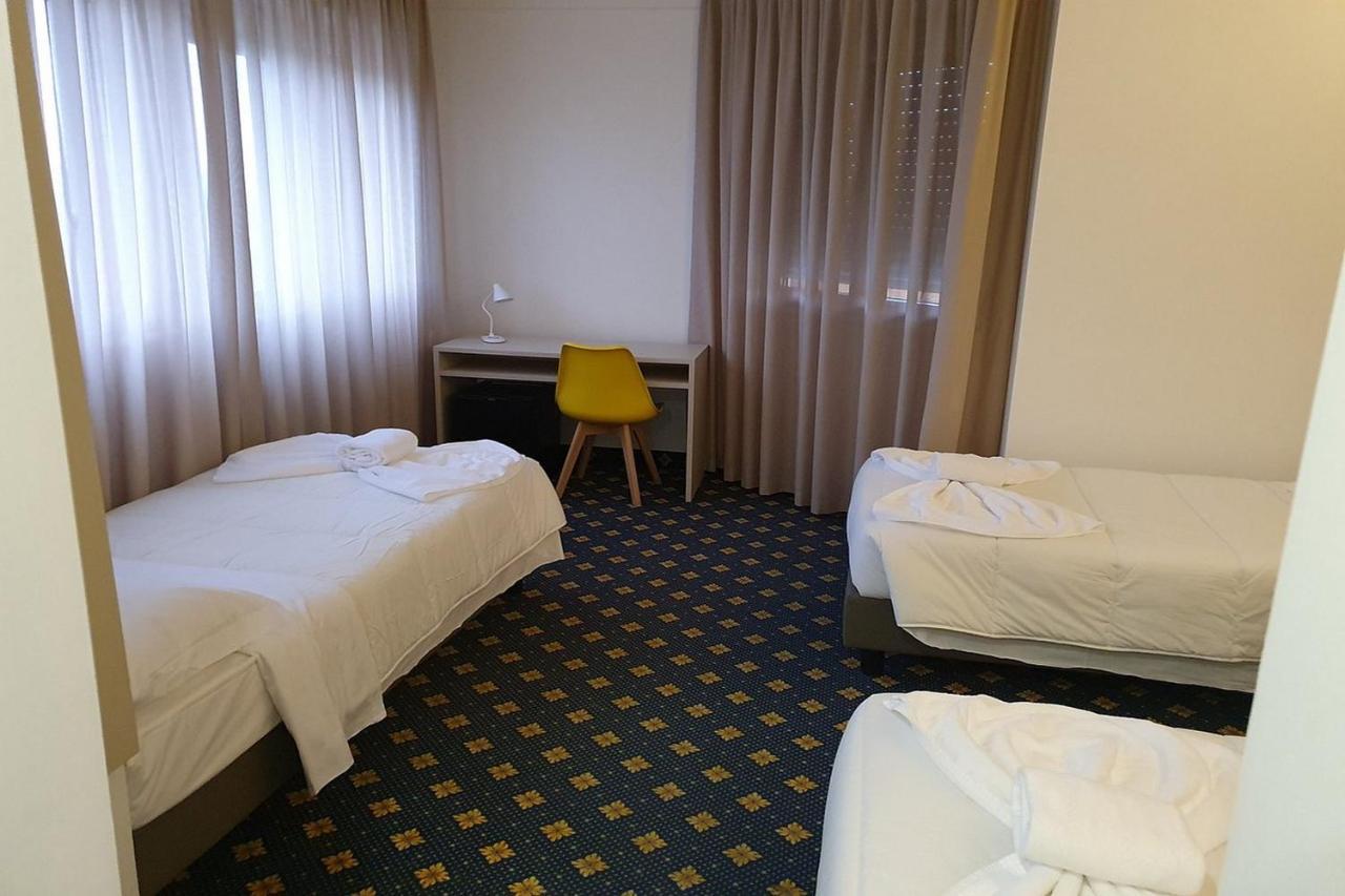 Hotel Azzano Decimo מראה חיצוני תמונה